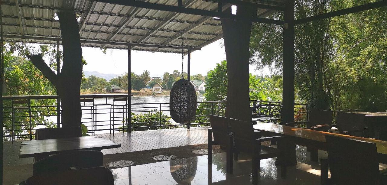 T & T Hostel Kanchanaburi Exterior photo
