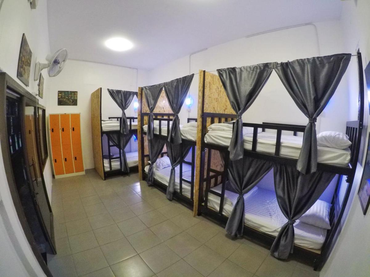 T & T Hostel Kanchanaburi Exterior photo